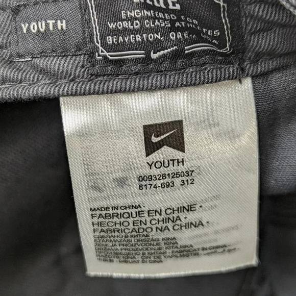 Nike Snapback 5 Panel Youth Hat - Picture 4 of 5